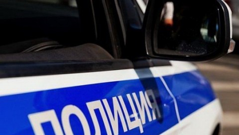 Повредившего памятную доску в Аргаяшском районе установили полицейские